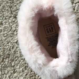 GAP Shoes - Baby Gap Fur Boots GAP Shoes - Baby Gap Fur Boots